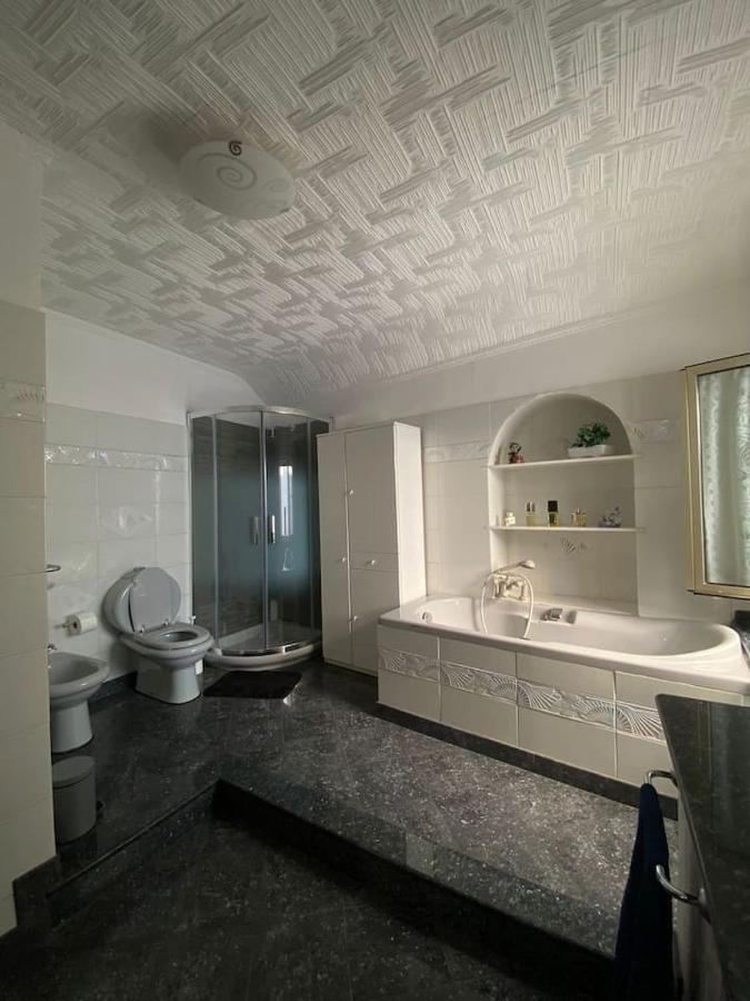 Apartamento La Palma Di Rafe Génova Exterior foto